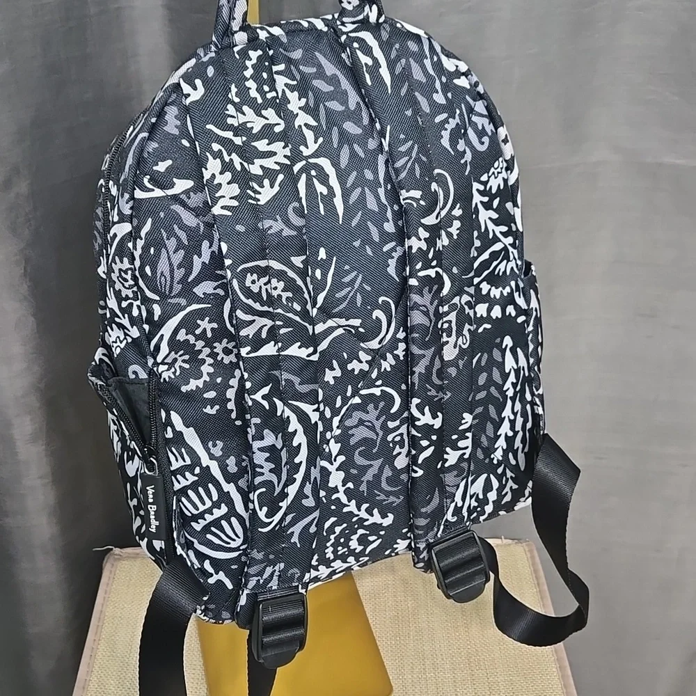 Vera Bradley Monochrome Paisley Backpack EUC